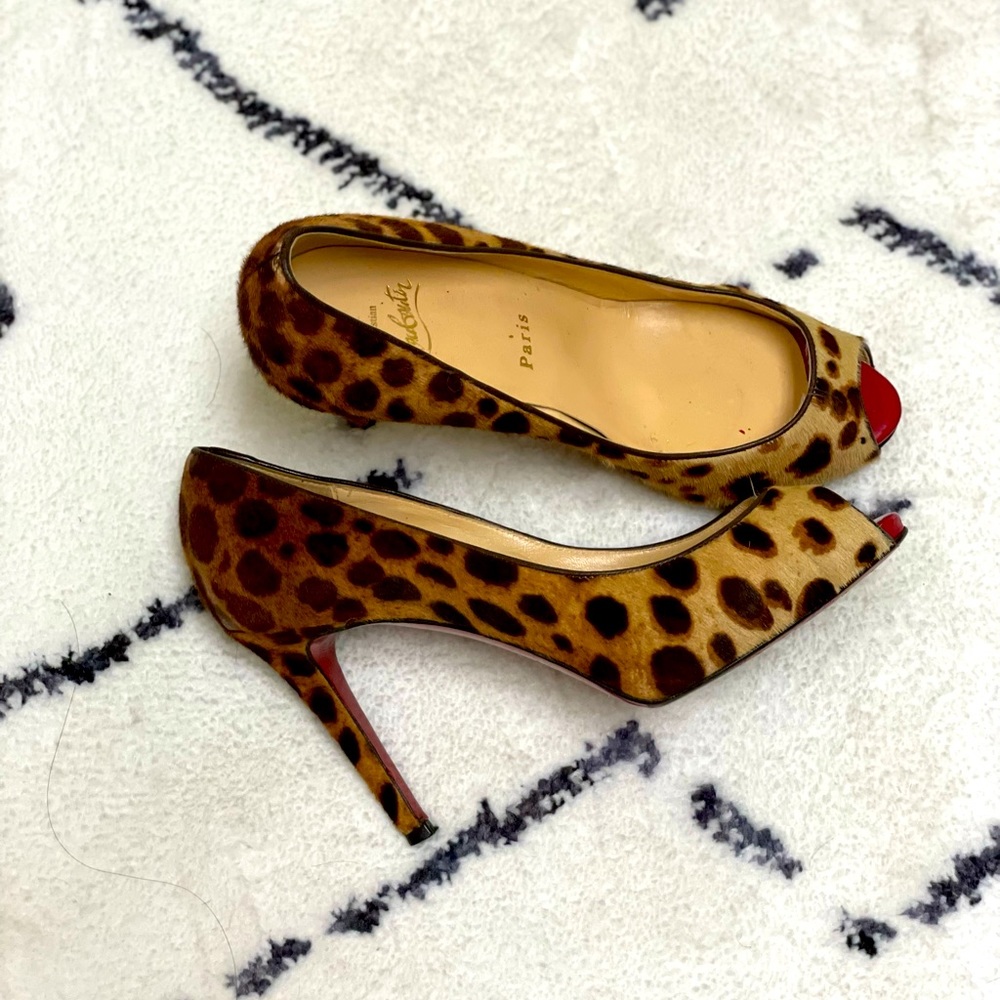 CHRISTIAN LOUBOUTIN  Leopard Calf-Hair Peep-Toe Pumps